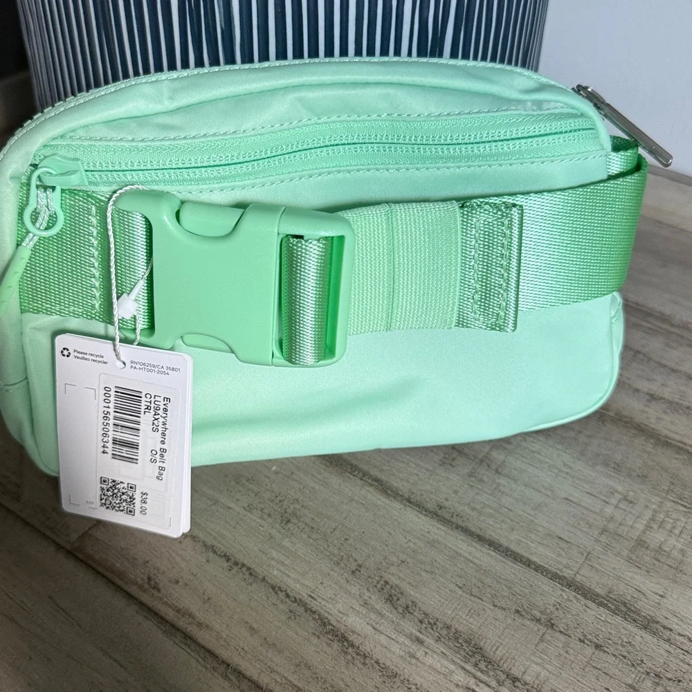 Lululemon Everywhere Belt Bag 1L